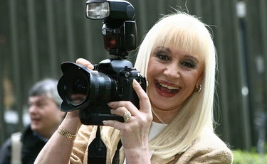 Raffaella Carrà, il siluro di Giancarlo Magalli sul figlio segreto: "Non c'era mai"