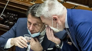 Giuseppe Conte, verifica di governo e ipotesi rimpasto: dietro c'è il Pd