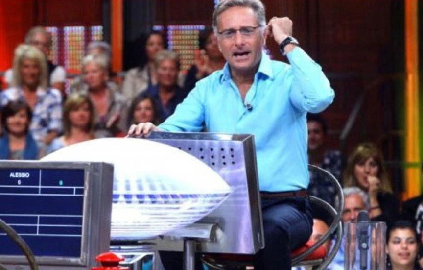 Avanti un altro, Paolo Bonolis lascia lo studio: "Cacc***" e Flavio Insinna, cosa lo fa impazzire