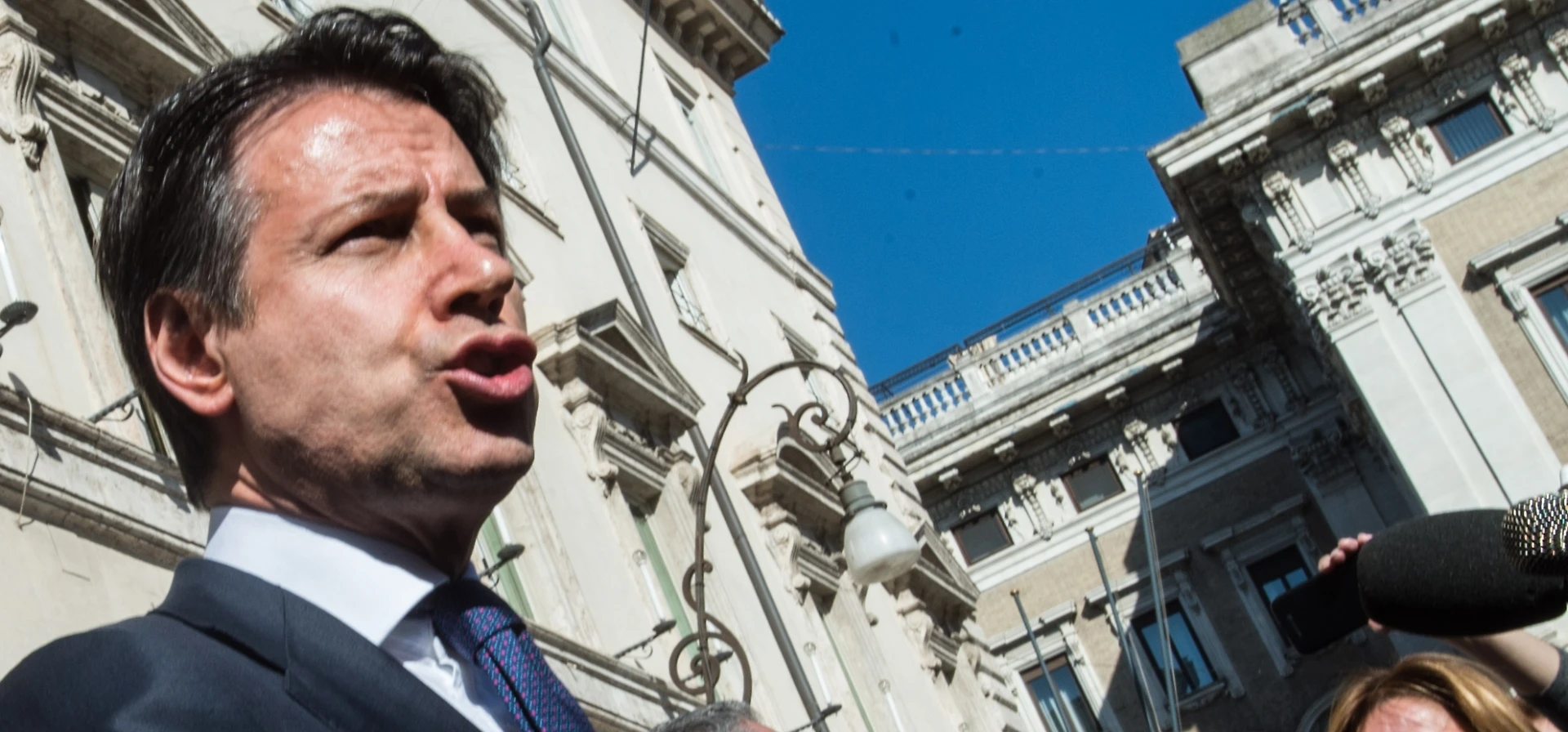 Tav, il M5s minaccia Giuseppe Conte: "Accordo? No, pronti a far cadere il governo"