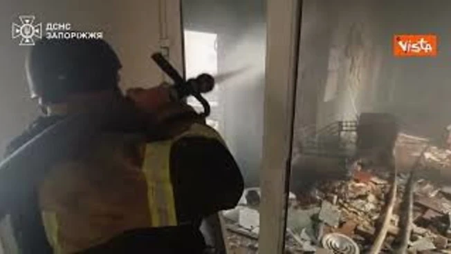 15 feriti a Zaporizhzhia per attacco russo con droni, l'intervento dei Vigili del fuoco