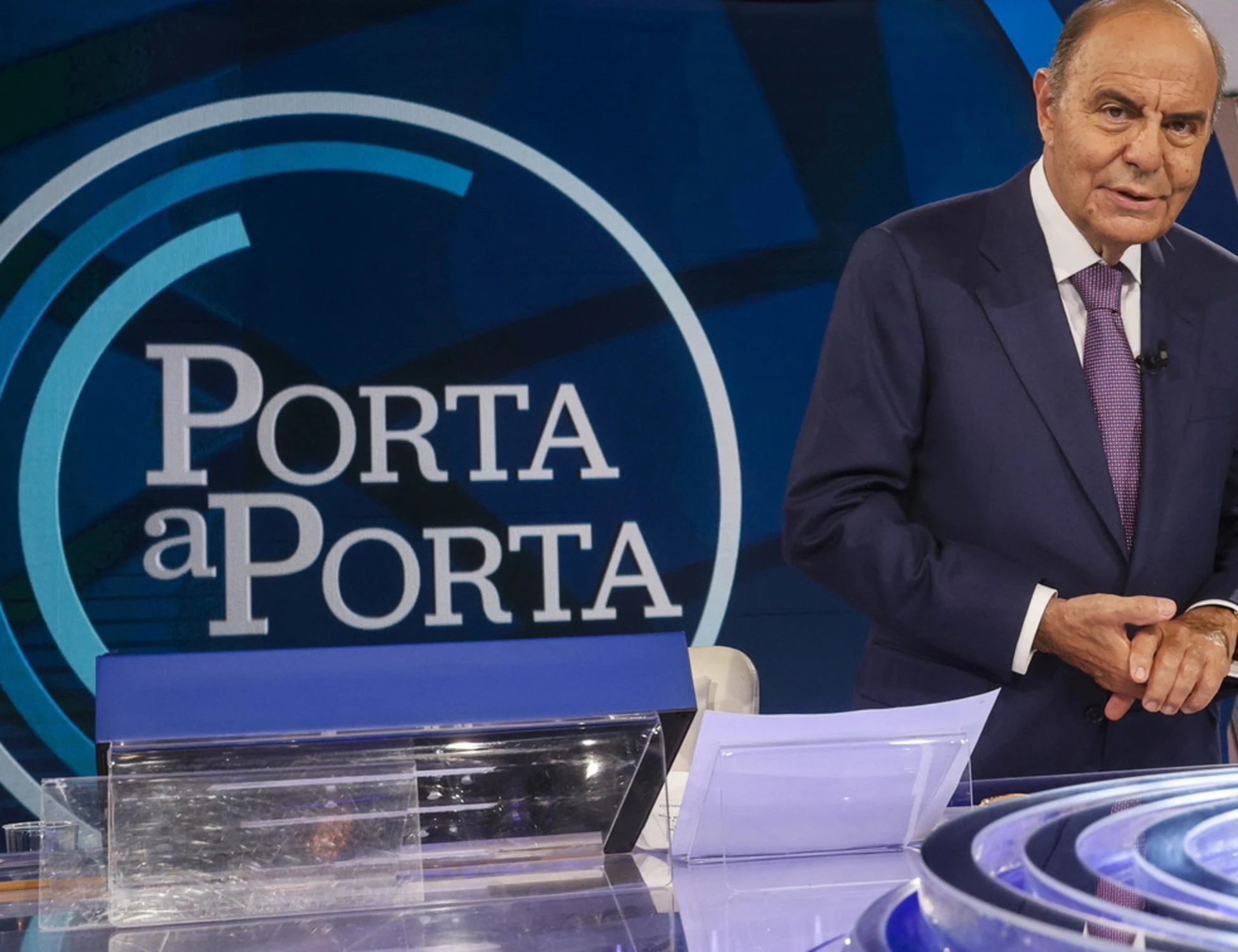 Porta a Porta compie 30 anni, la mossa di Bruno Vespa: una puntata pazzsce