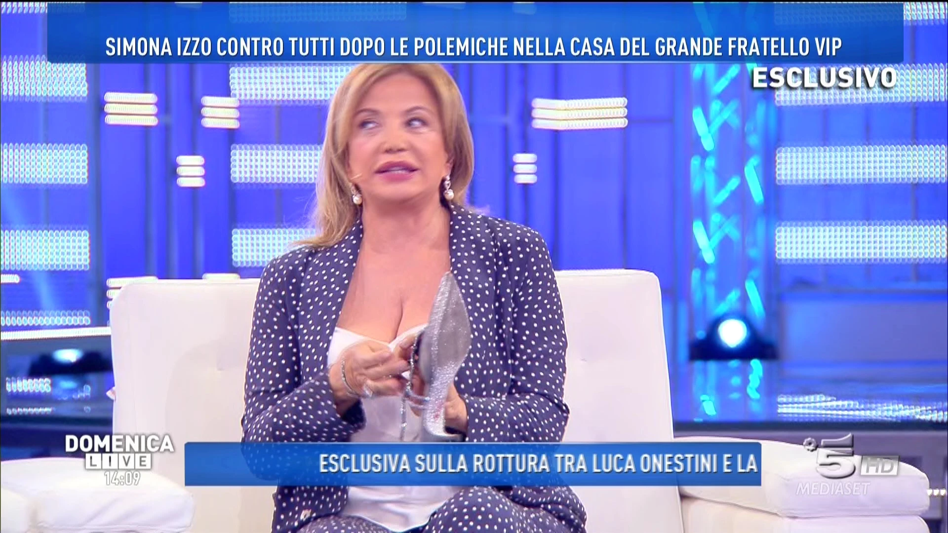 Domenica In, "alto tradimento" da Mara Venier: scippa a Mediaset l'amica di Barbara D'Urso, colpo basso