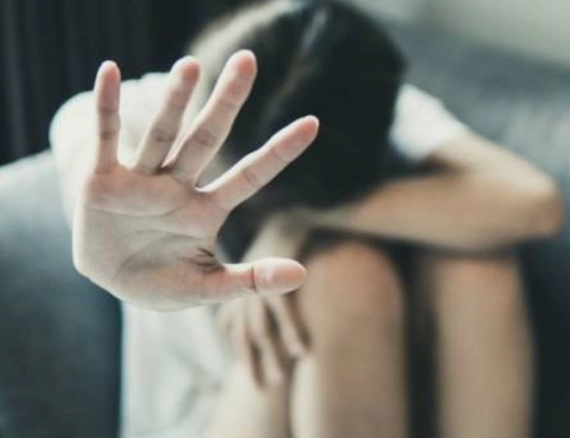 Latina, "sei troppo occidentale": tunisini legano e picchiano la figlia 17enne