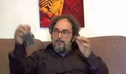 "Via i vecchi dalle urne". Il portavoce grillino vuole togliere il diritto di voto agli anziani