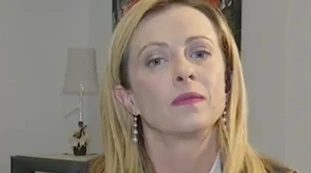 Giorgia Meloni a Dritto e Rovescio: "Roba misogina", sinistra annientata