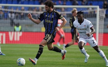 Serie A, il Cagliari cade a Pisa: il Bologna supera il Sassuolo grazie a Dallinga