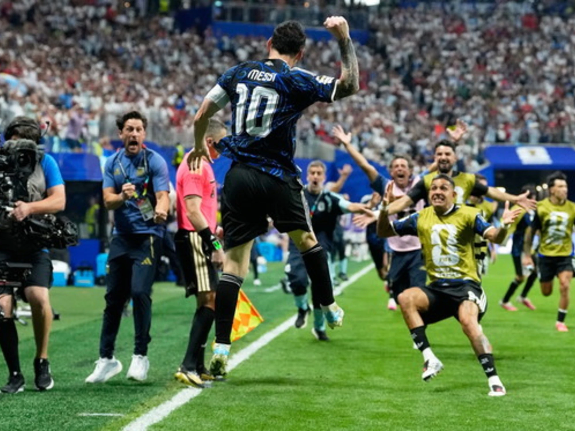 Nel segno di Messi: l'Argentina ribalta l'Inghilterra al 92esimo. Ancora finale! Ora la Spagna