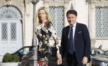 Olivia Paladino, debiti e guai in famiglia: la compagna di Conte vende l'hotel 5 stelle