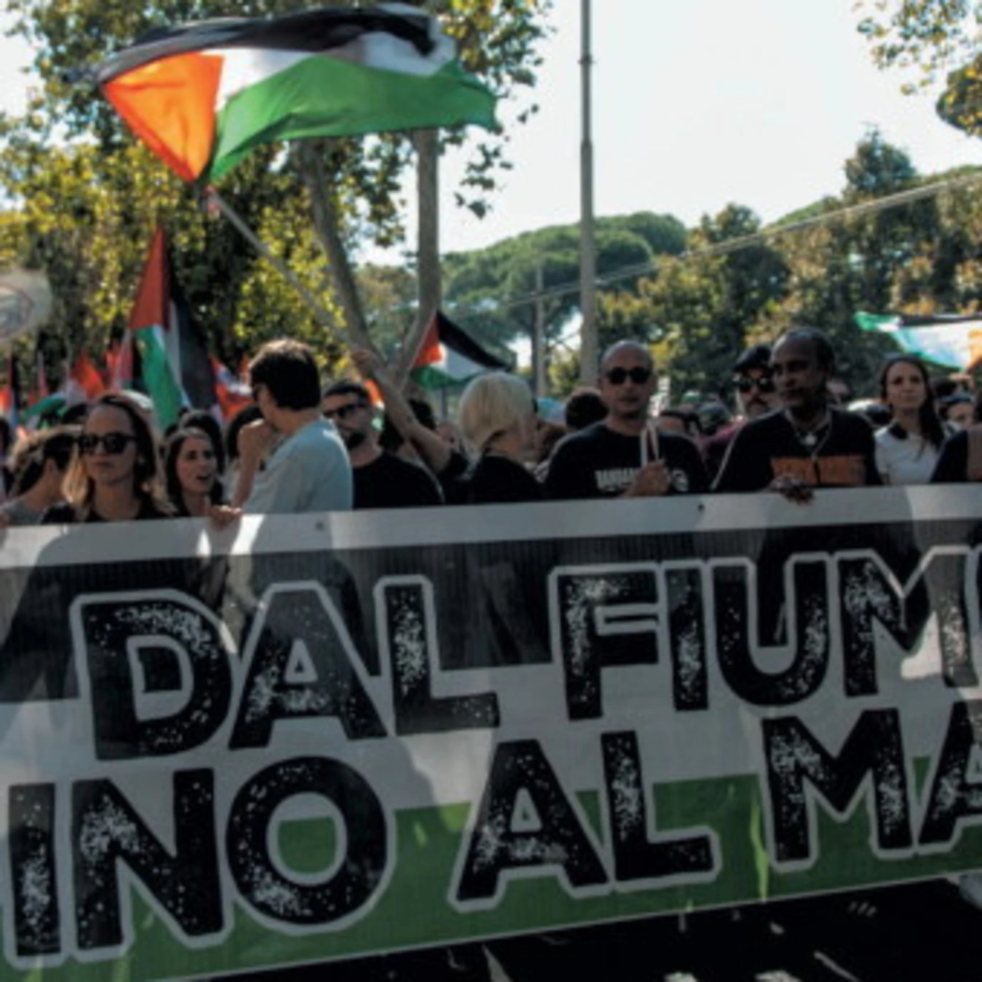 Giornalisti sfruttati e contratti fermi, ma per la Fnsi il problema è Israele
