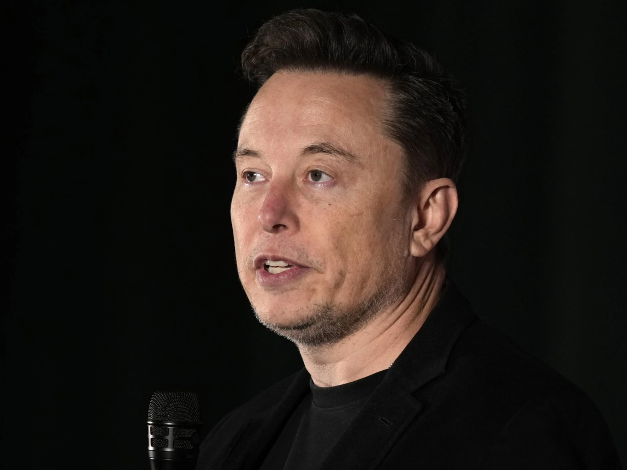 Musk rompe gli indugi: ha fondato "America party", il suo partito