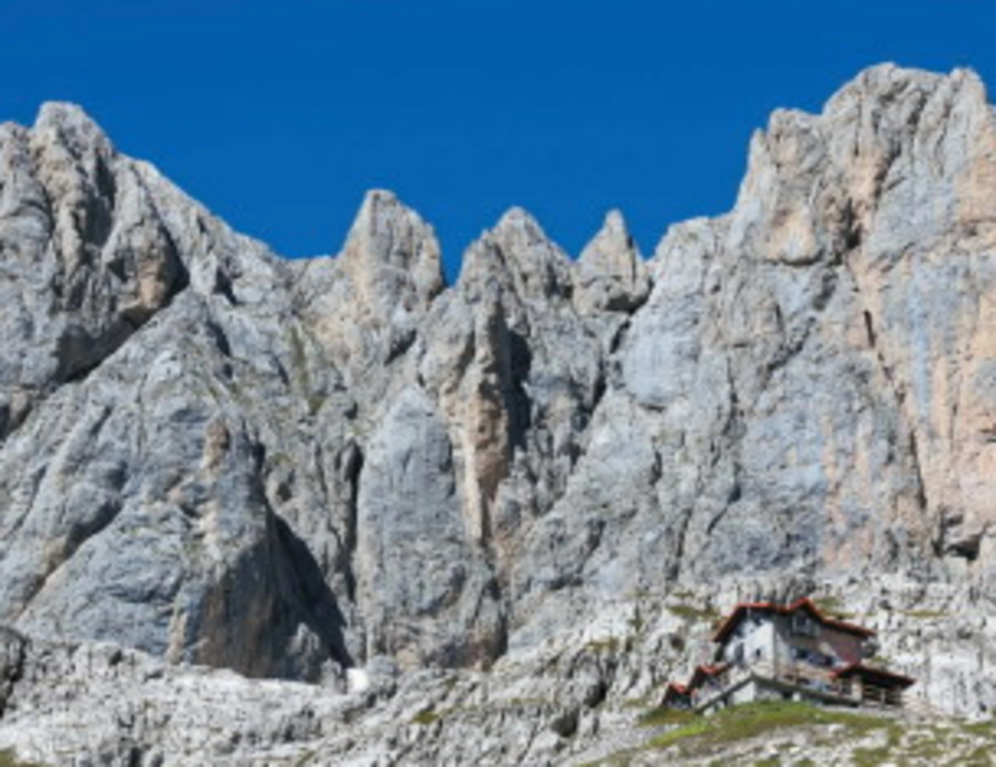 Trekking, rifugi, ferrate: un’estate in Trentino per godersela in quota (con consapevolezza)