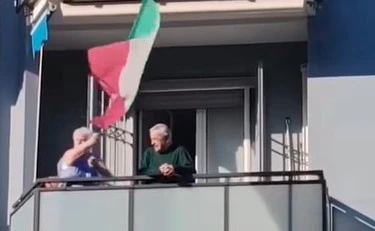 https://media.liberoquotidiano.it/f6ePdgEhTpNv2VlbbS3sZENXwZ1XmldnHLFcfXiOjog/width:800/quality:90/aW1hZ2VzLzIwMjYvMDUvMjUvMDg0NDEzNjA5LWU3MzZmZTBjLTFkM2EtNDViOC04MWNkLWE3Yzc1OGNiZTA1ZS5qcGVn.webp