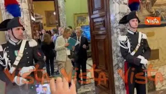 Leggi l'articolo: Mario Draghi esce dalla sala di Palazzo Koch dopo la relazione annuale di Bankitalia