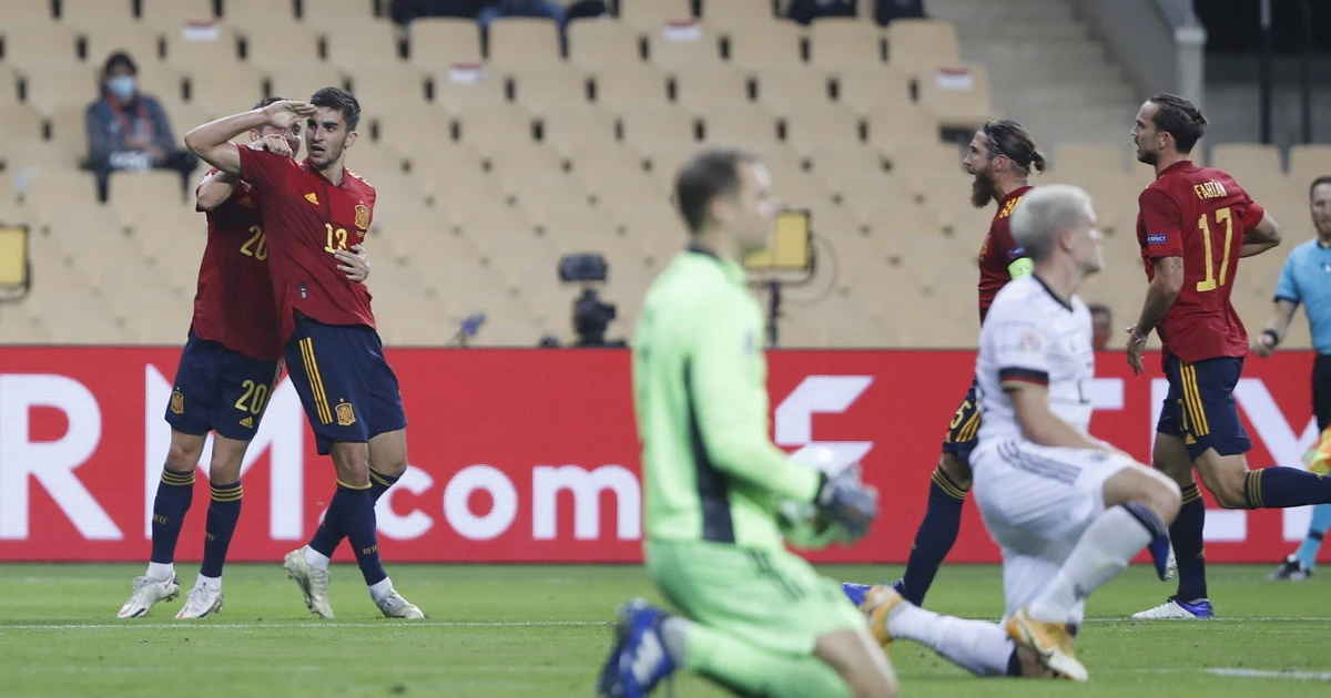 Nations League, la Spagna umilia la Germania 6-0. Dagospia infierisce: "Peggio del processo di Norimberga"