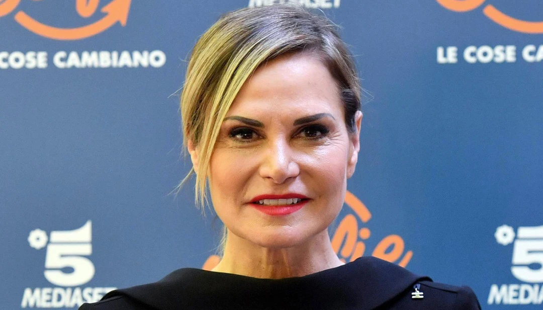 La Domenica Ventura, Simona Ventura sfida Paola Ferrari: "Te la farò vedere io..."
