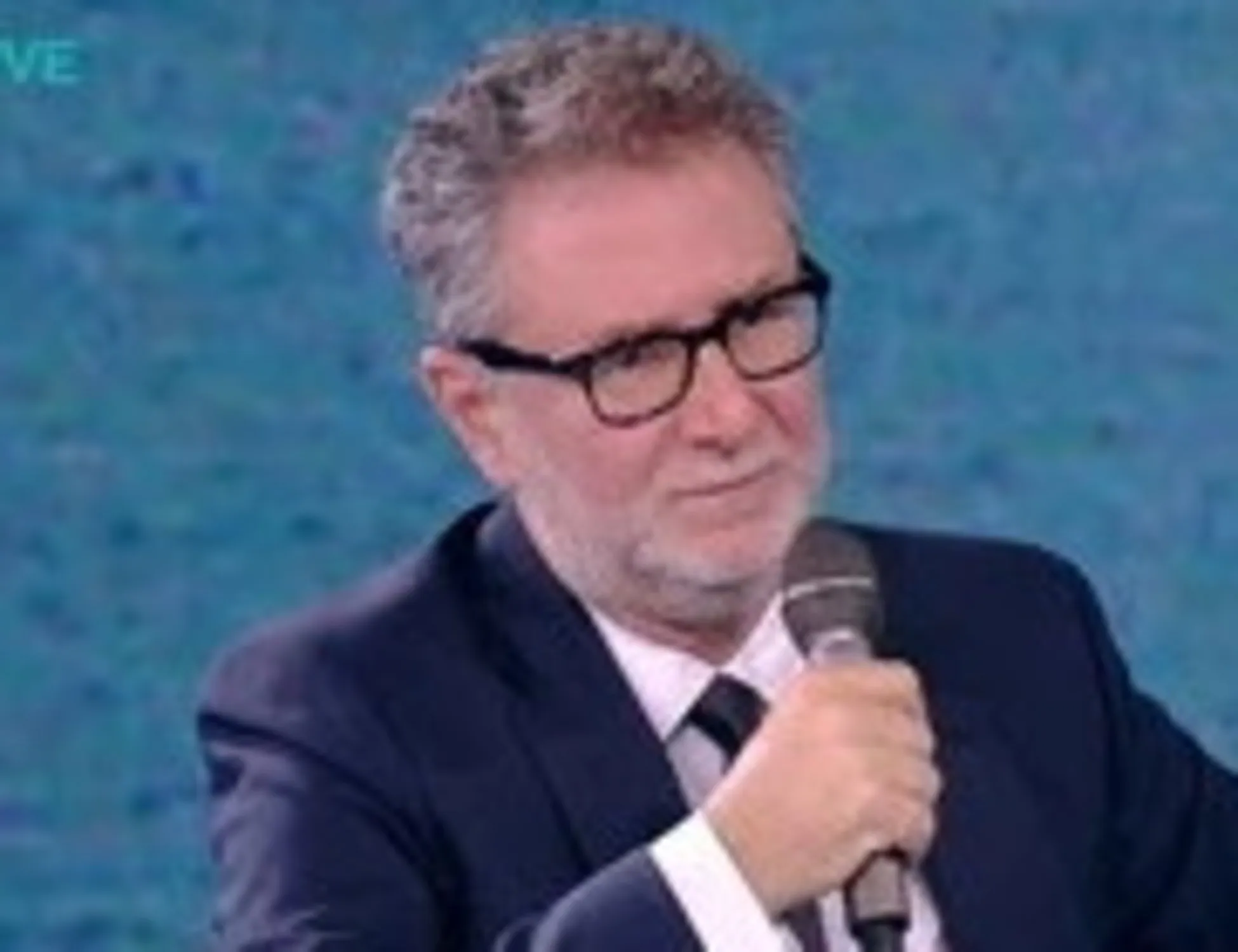 Leggi l'articolo: &quot;Quanto la paghi?&quot;: Greta ospite, bufera su Fabio Fazio