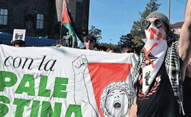 La rossa Reggio Emilia chiede ai docenti ebrei di condannare Israele: rivolta contro il sindaco Pd