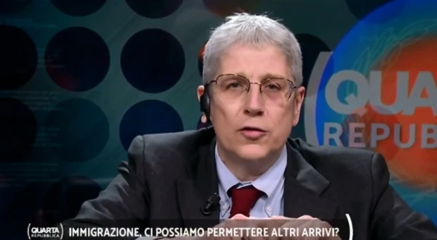 Mario Giordano massacra Majorino che lo insulta in tv: clamorosa rissa, stop alla diretta