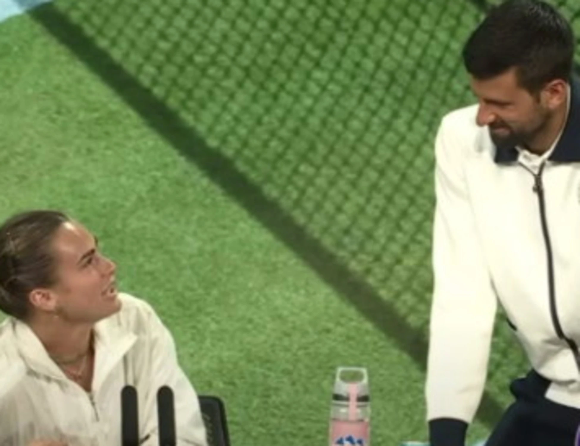 Djokovic "umilia" Sabalenka in conferenza stampa: "Posso essere onesto con te?"
