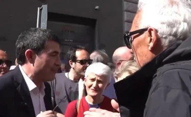 Nicola Fratoianni, il coro con cui viene umiliato in corteo dai "suoi" manifestanti