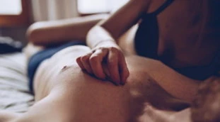 Milano, "come contagiarsi ed avere il Green pass": escort e pratiche estreme, lo scandalo