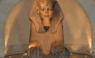 Louvre maledetto, ora l'inondazione: caos al museo