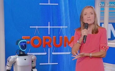 Forum, il robot meglio di tanti conduttori