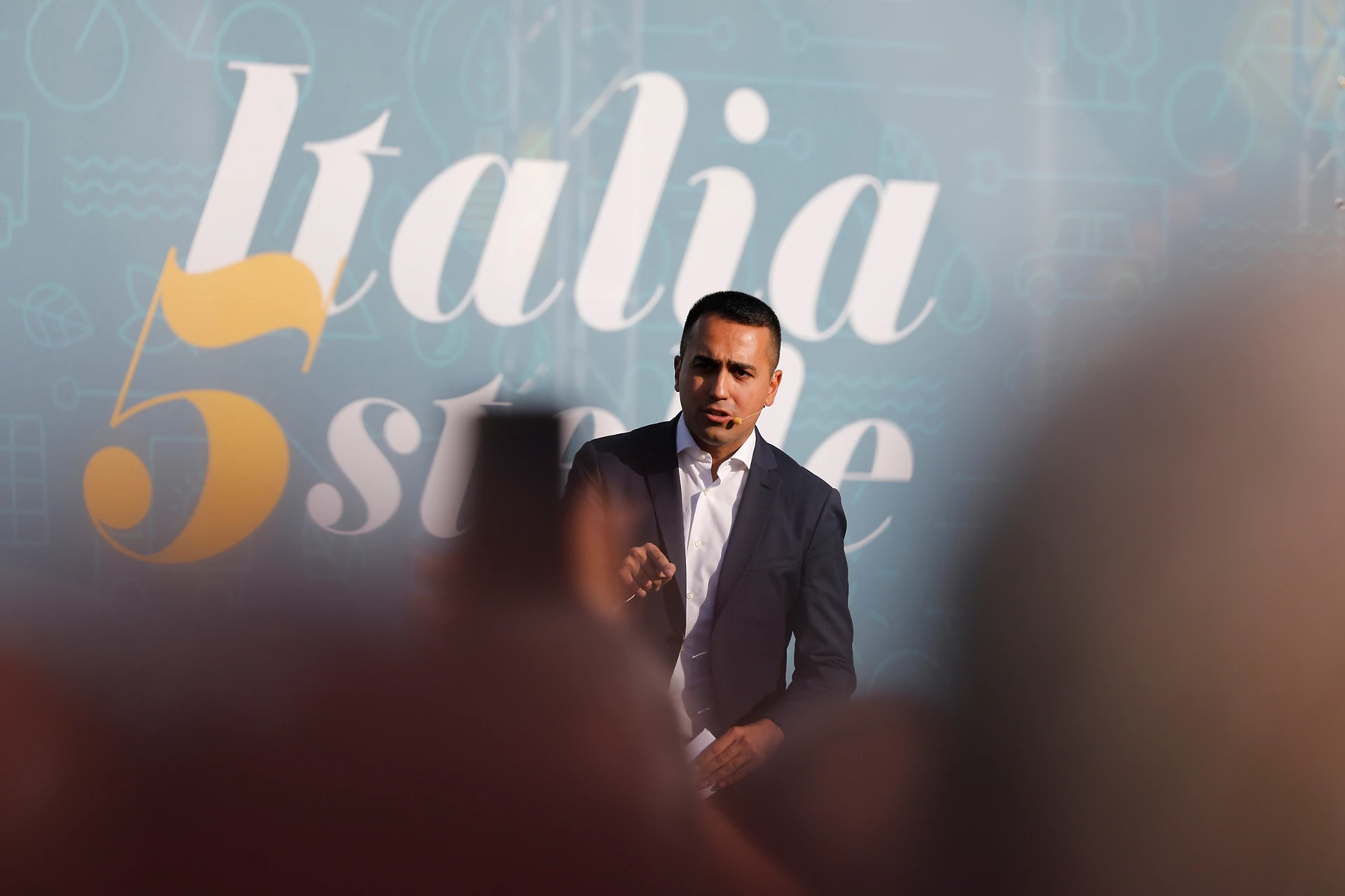 Luigi Di Maio, "tre proposte M5s sulla manovra, se non passano salta tutto". Conte, crisi oltre il ridicolo