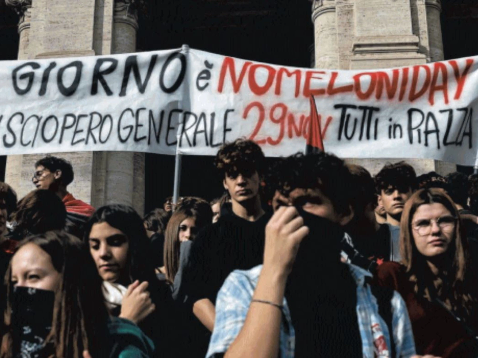 Da fasciosfera a capocrazia: le parole usate per inventare allarmi