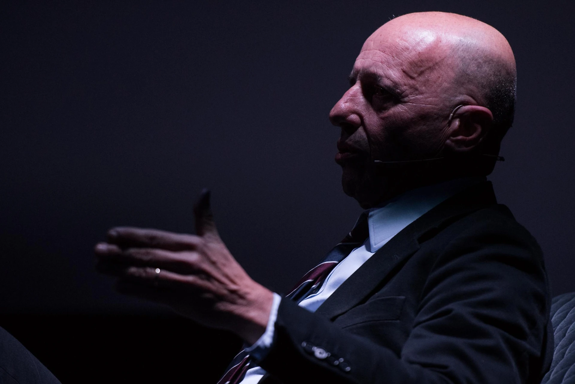 Alessandro Sallusti: "Matteo Salvini, ma se stai col M5s come fai a chiederci di votargli contro?"