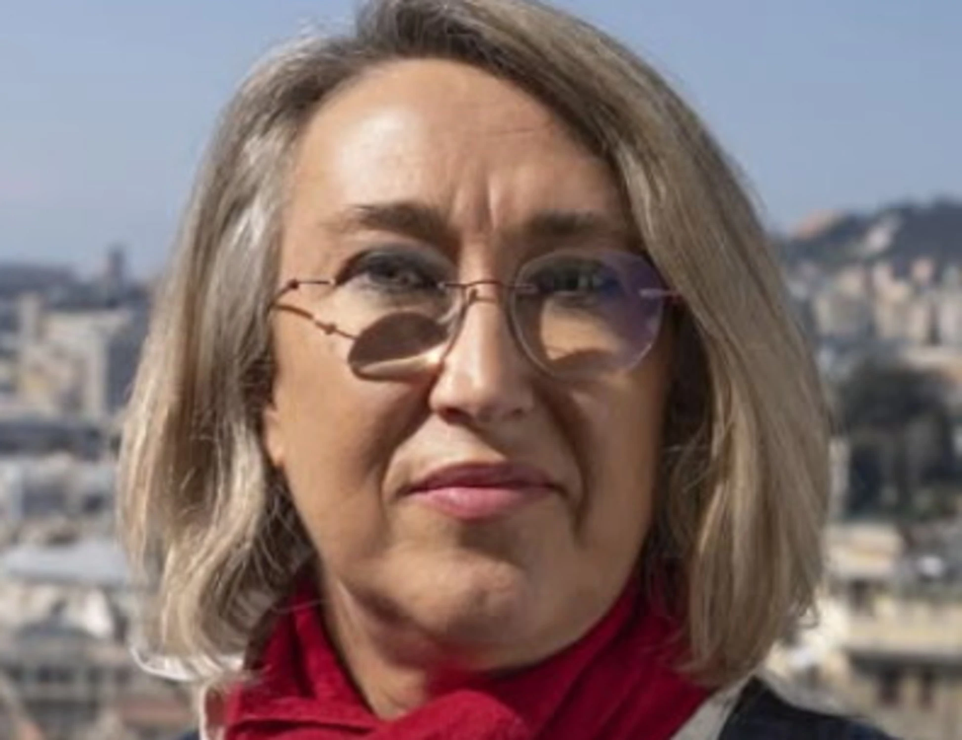 Genova, la direttrice della Procura ex Avs insulta gli Alpini: "Bevono e sporcano"