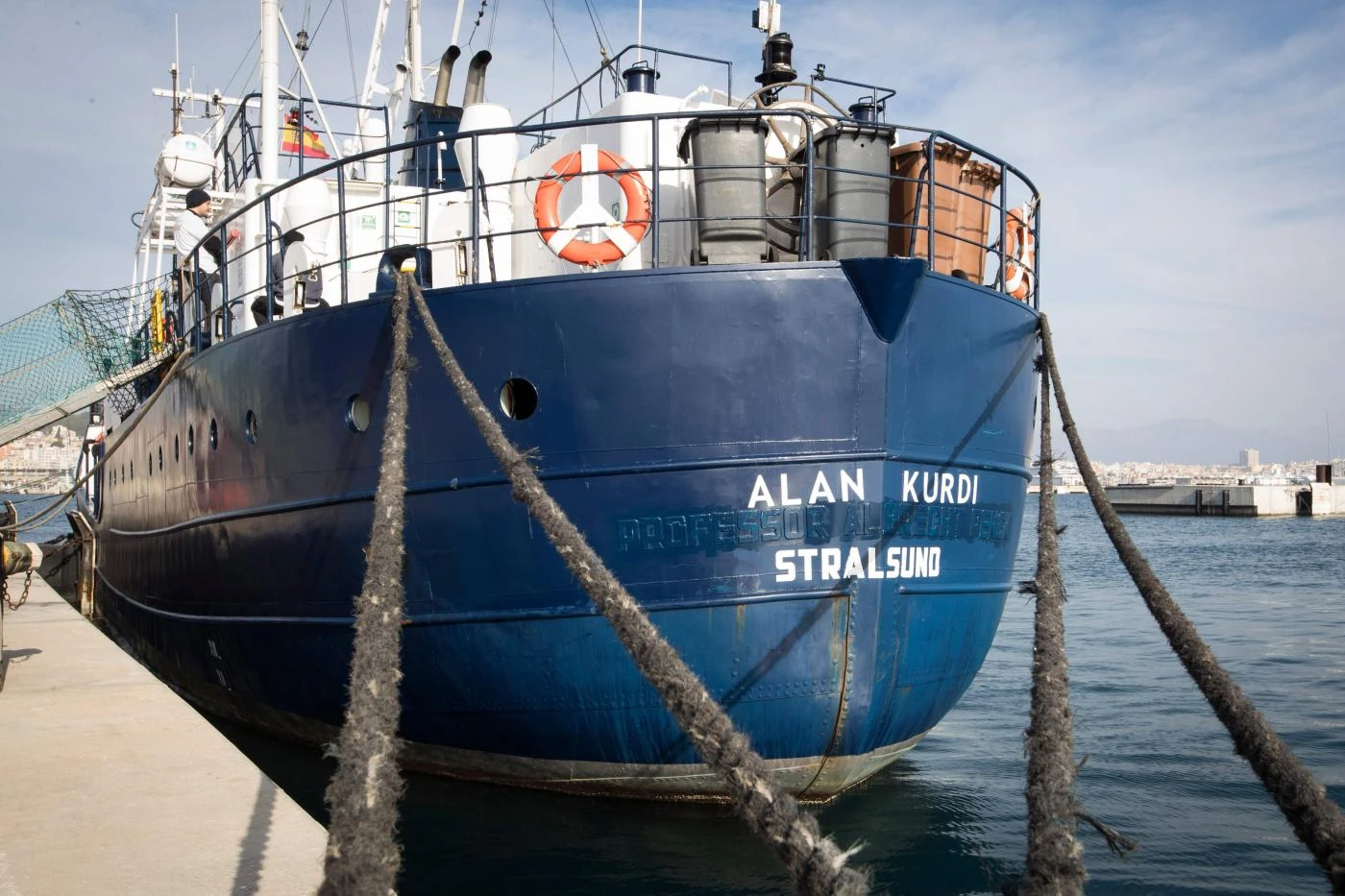 Alan Kurdi lascia le acque italiane, va verso malta: il pugno di ferro di Matteo Salvini paga