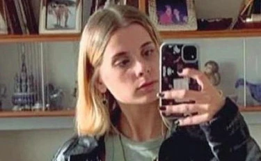 Annabella Martinelli, suicidio? Qualcosa non torna: "Cerotto sulla bocca"