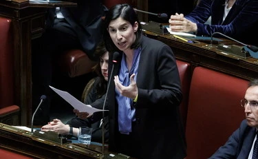Donzelli contro Schlein: "Devi farlo dimettere": Pd, il caso Impruneta deflagra