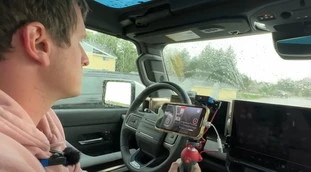 Auto elettrica, "ho speso 116mila euro e mi ha lasciato a piedi": finisce male