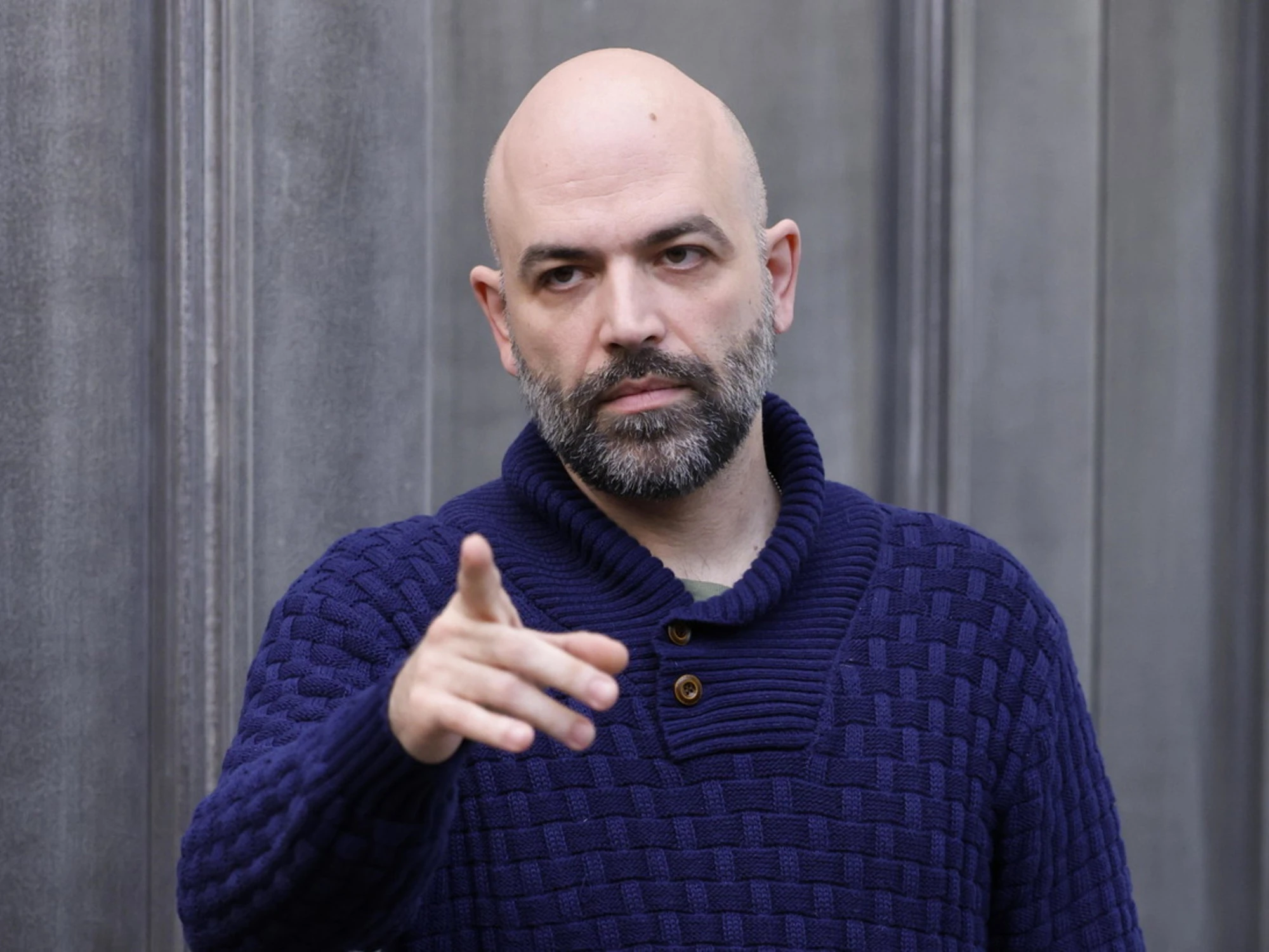 Roberto Saviano fuori controllo: "Perché l'Inter deve andare in B"