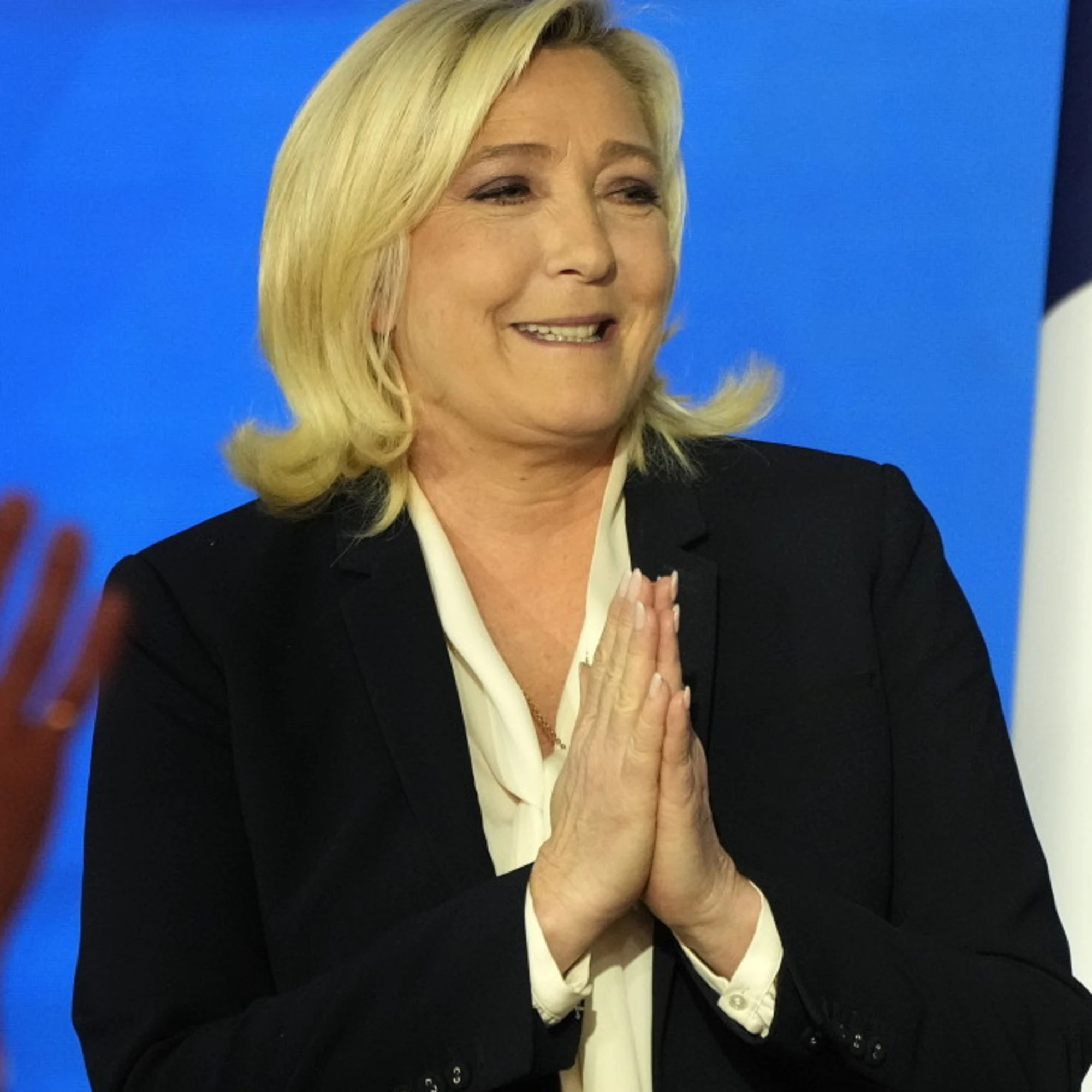 Inizia il dopo Macron: è già Mélenchon-Le Pen