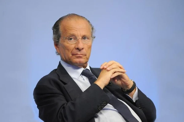 Luigi Bisignani, la profezia sulla fine di Danilo Toninelli: "Entro le Europee lo licenziano"