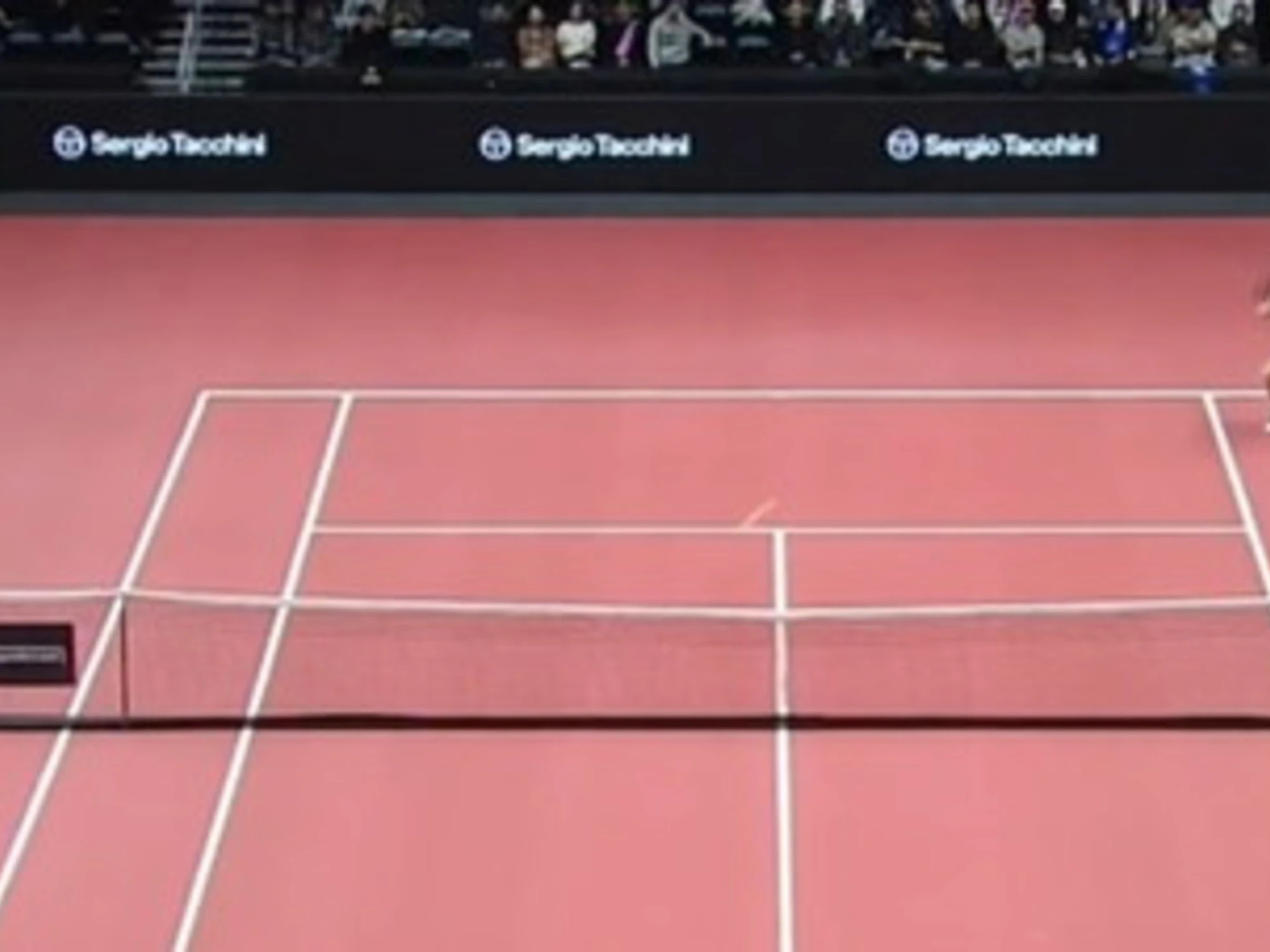 Sinner-Alcaraz, lo scambio estremo: angoli irreali, il pubblico impazzisce