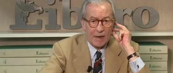 Vittorio Feltri contro il manifesto apparso a Roma: "Gesù raffigurato come un pedofilo, uno scempio"