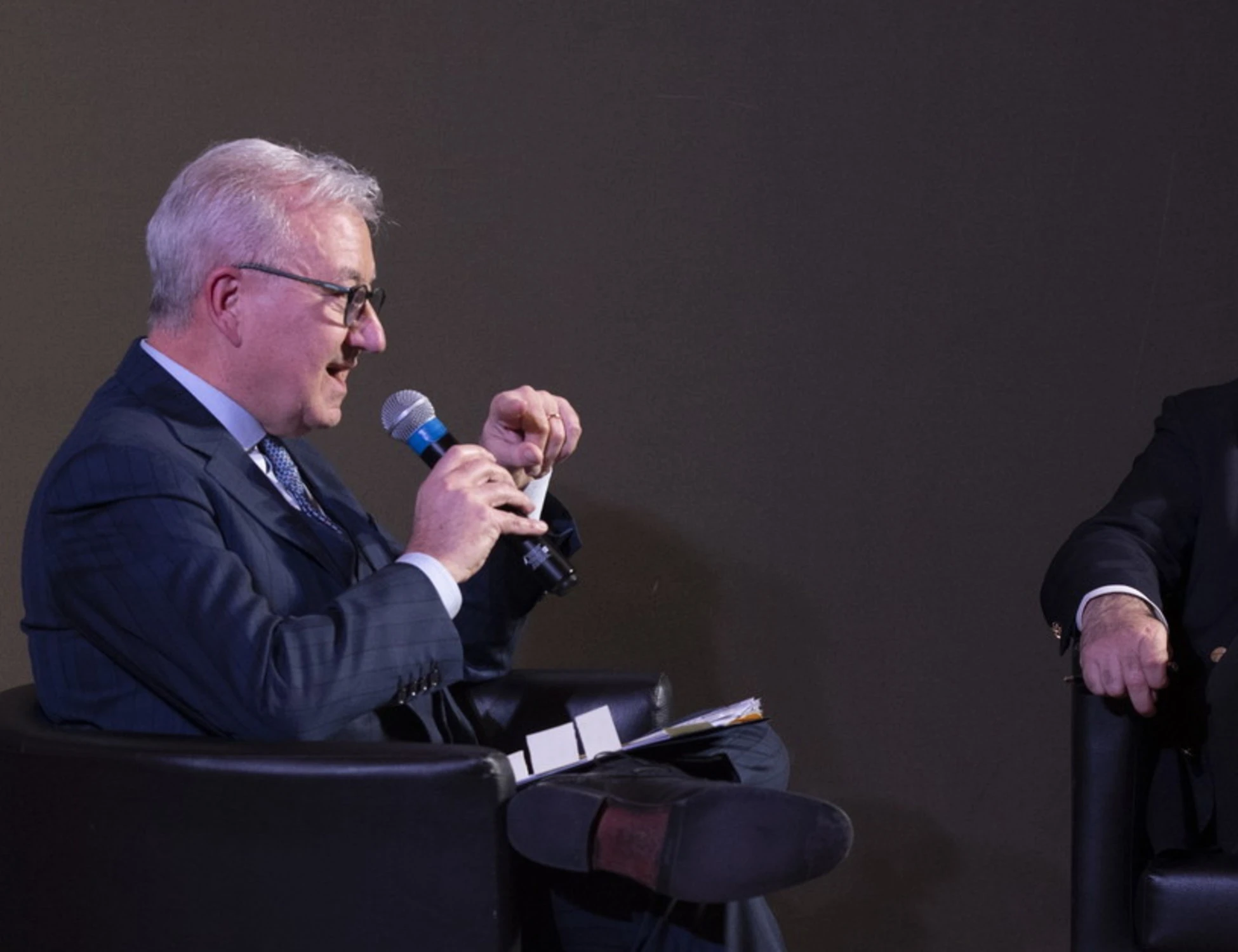 Sicurezza, imprese e giustizia: Sechi intervista Mantovano