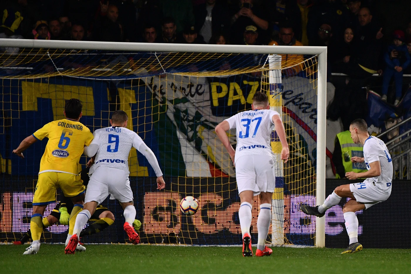 Inter, passo da Champions: batte 3-1 il Frosinone e ora lo "spareggio" con la Roma