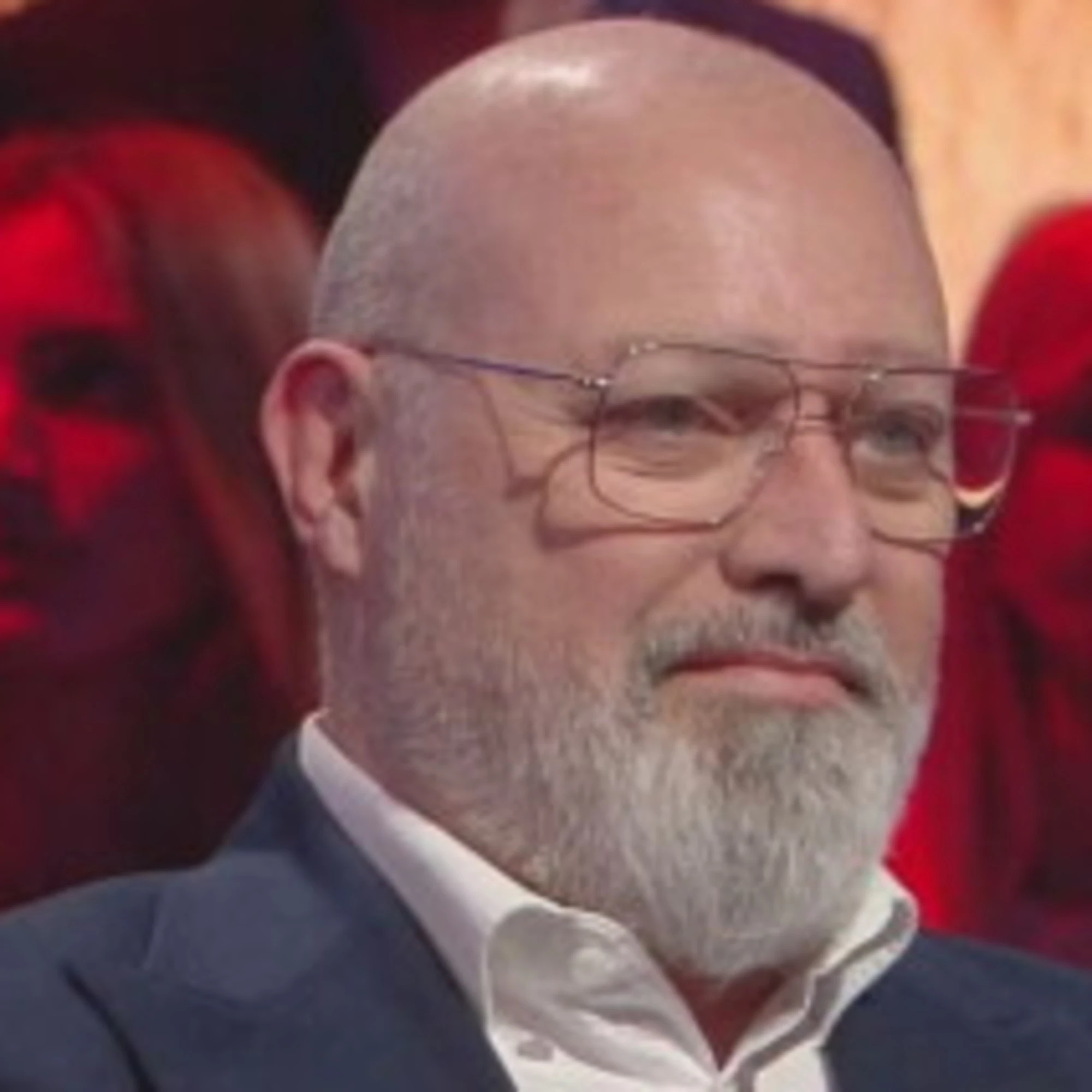 Colpo di calore per Bonaccini: su Rete 4 si trova tutti contro