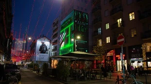 Evento OOH: i protagonisti di Matrix Resurrections in versione 3D