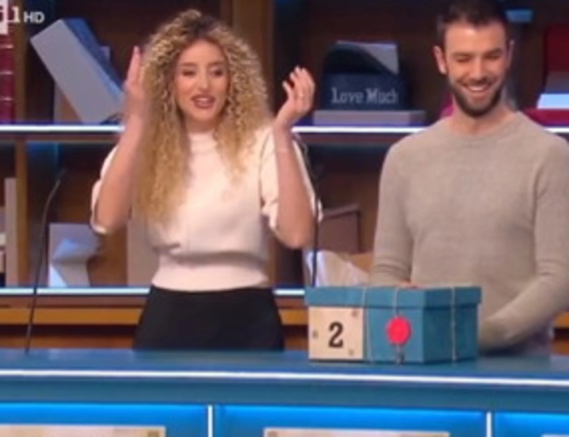 Affari tuoi, Herbert Ballerina collassa a terra davanti a tutti