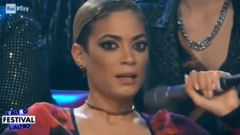 Sanremo 2020, Elodie e l'effetto-Mahmood: "Mi penalizza?", una risposta piccatissima