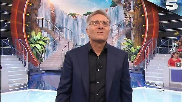 Ciao Darwin, la demolizione umana di Paolo Bonolis: "Non sarà mai un grande", il big della tv che lo stronca