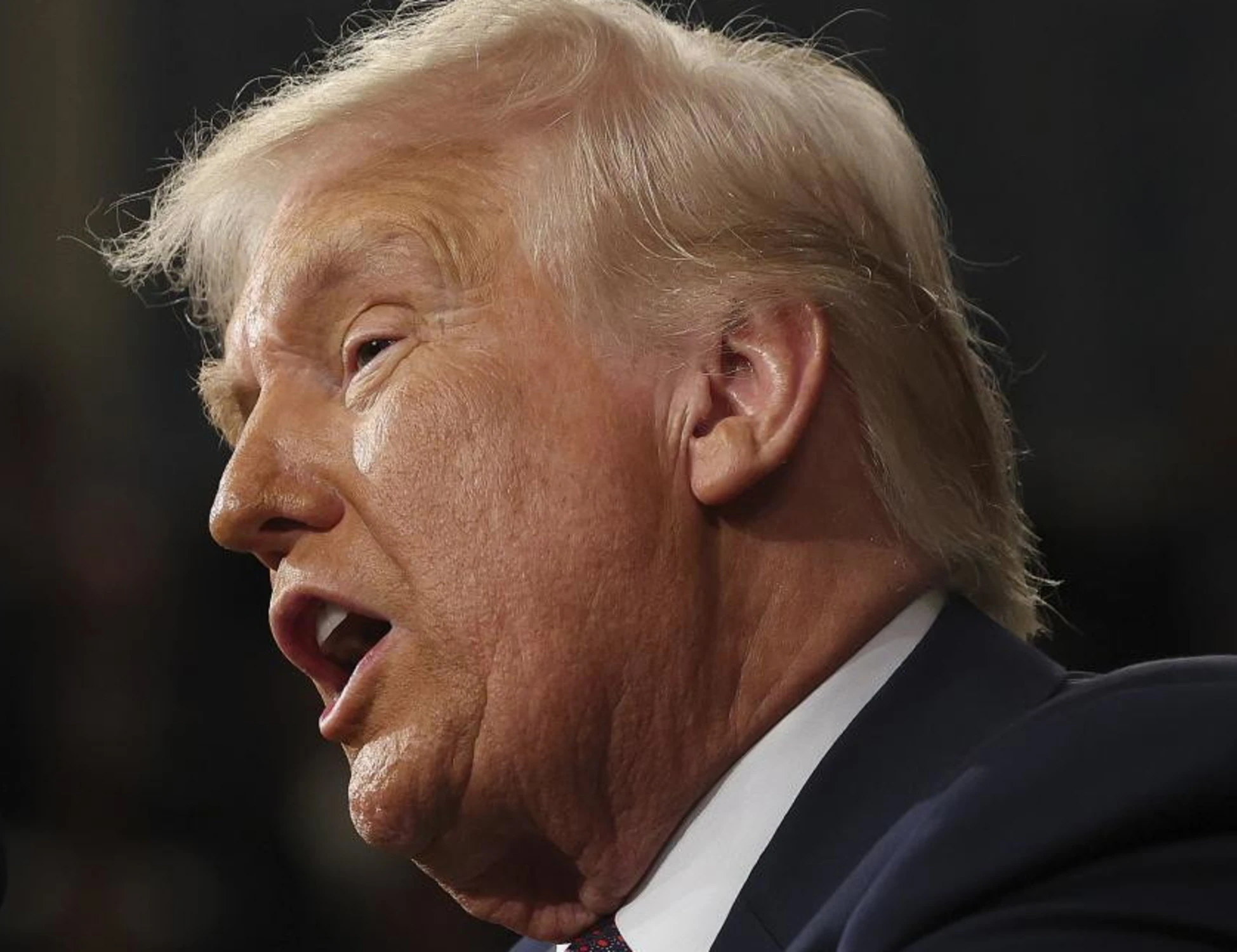 Trump, dazi del 25% sulle auto non prodotte negli Usa: l'annuncio