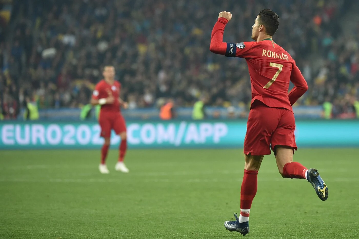 Cristiano Ronaldo, gol numero 700: l'ultimo record. Ecco la storia di tutte le sue reti